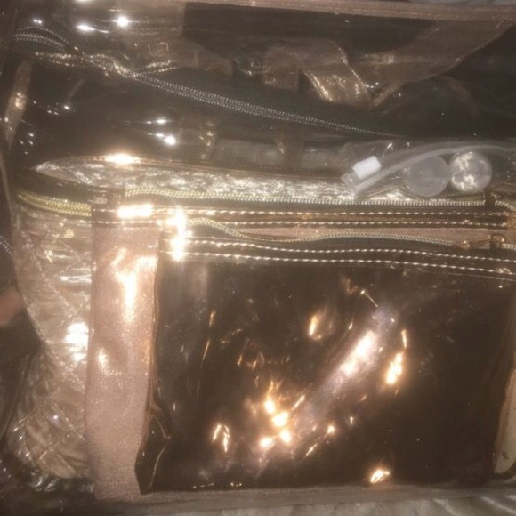 BRAND NEW Complete Makeup bag set - Picture 2 of 3